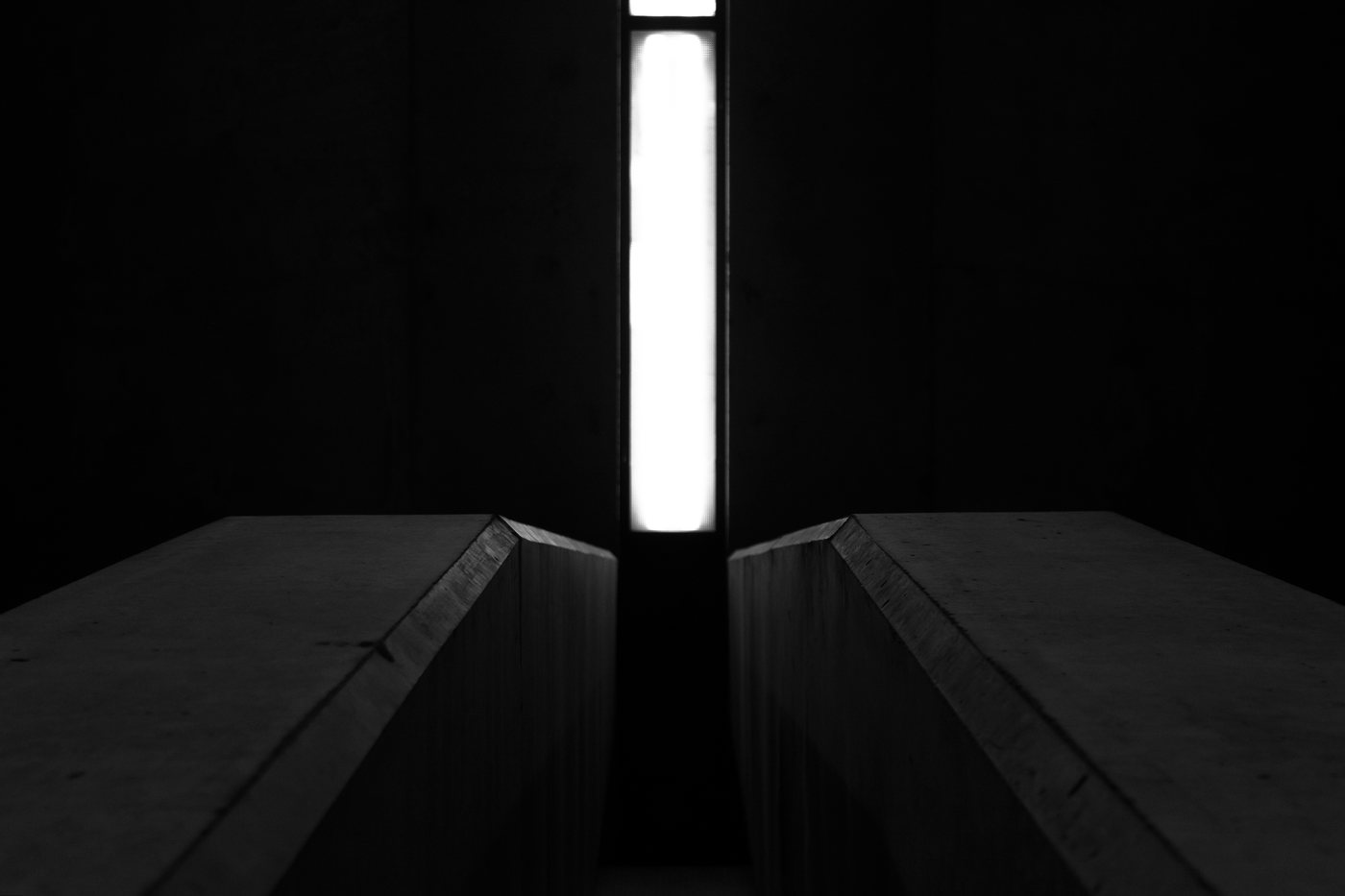 Peel, Montreal Subway photography by Marc Vidal