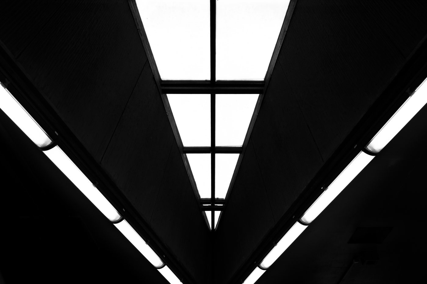 Laurier, Montreal Subway photography by Marc Vidal